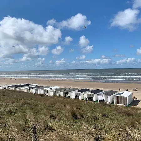 't Souterrain Apartment Zandvoort